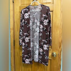 Gorgeous Charlotte Russe size S plum color duster with pink peonies print